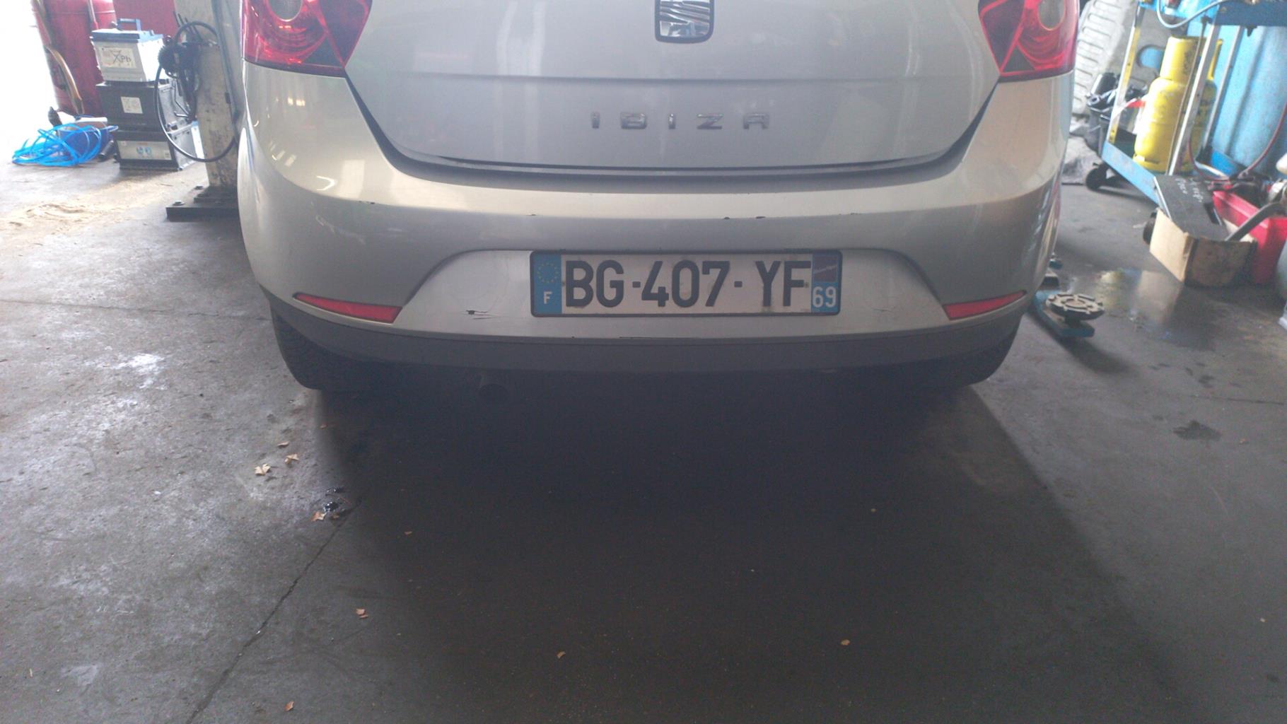Pare choc arriere SEAT IBIZA 4 PHASE 1  - 1