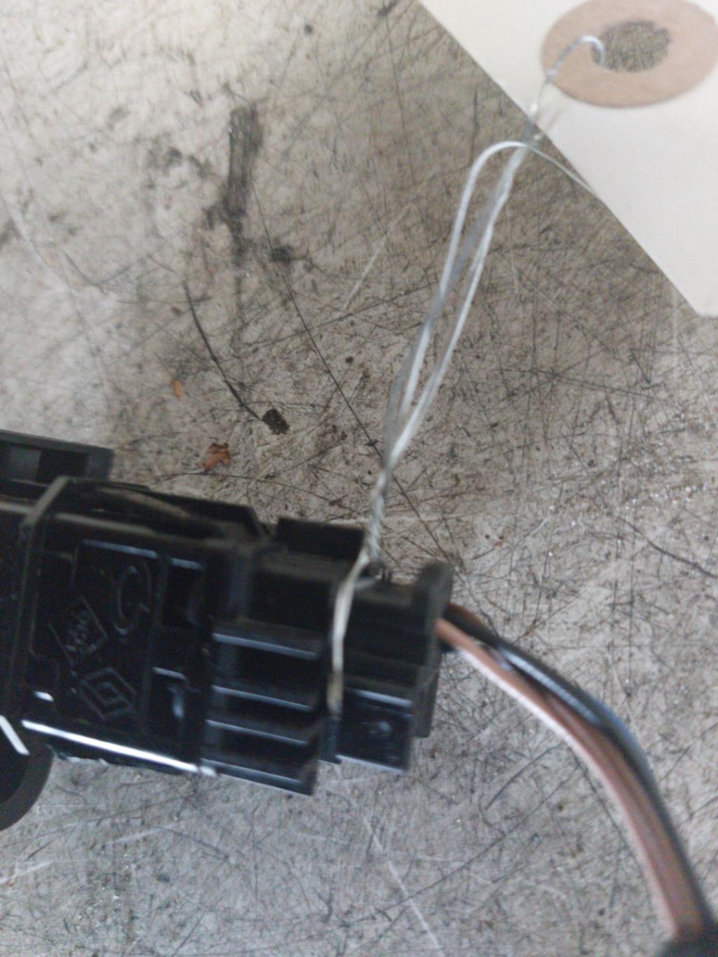 Bouton de warning RENAULT CLIO 4 PHASE 2  - 1