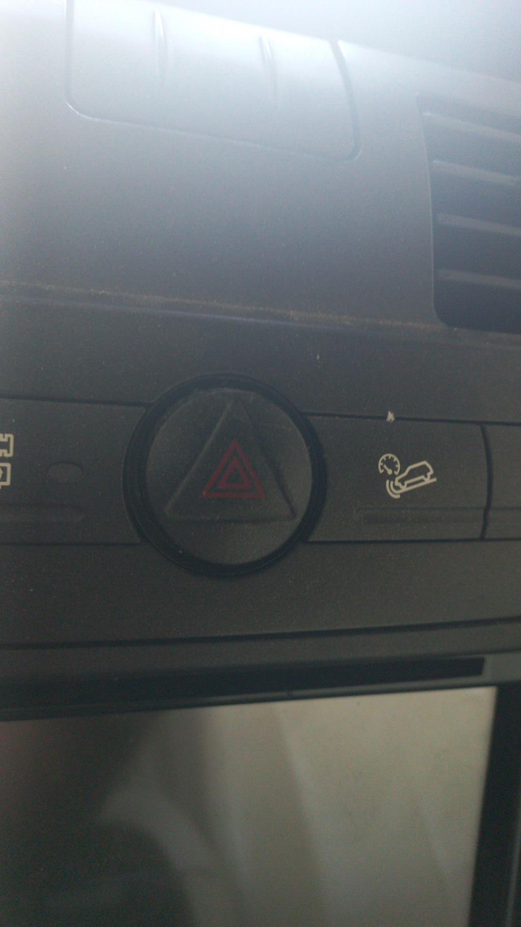 Bouton de warning SSANGYONG REXTON 1 PHASE 2  - 1