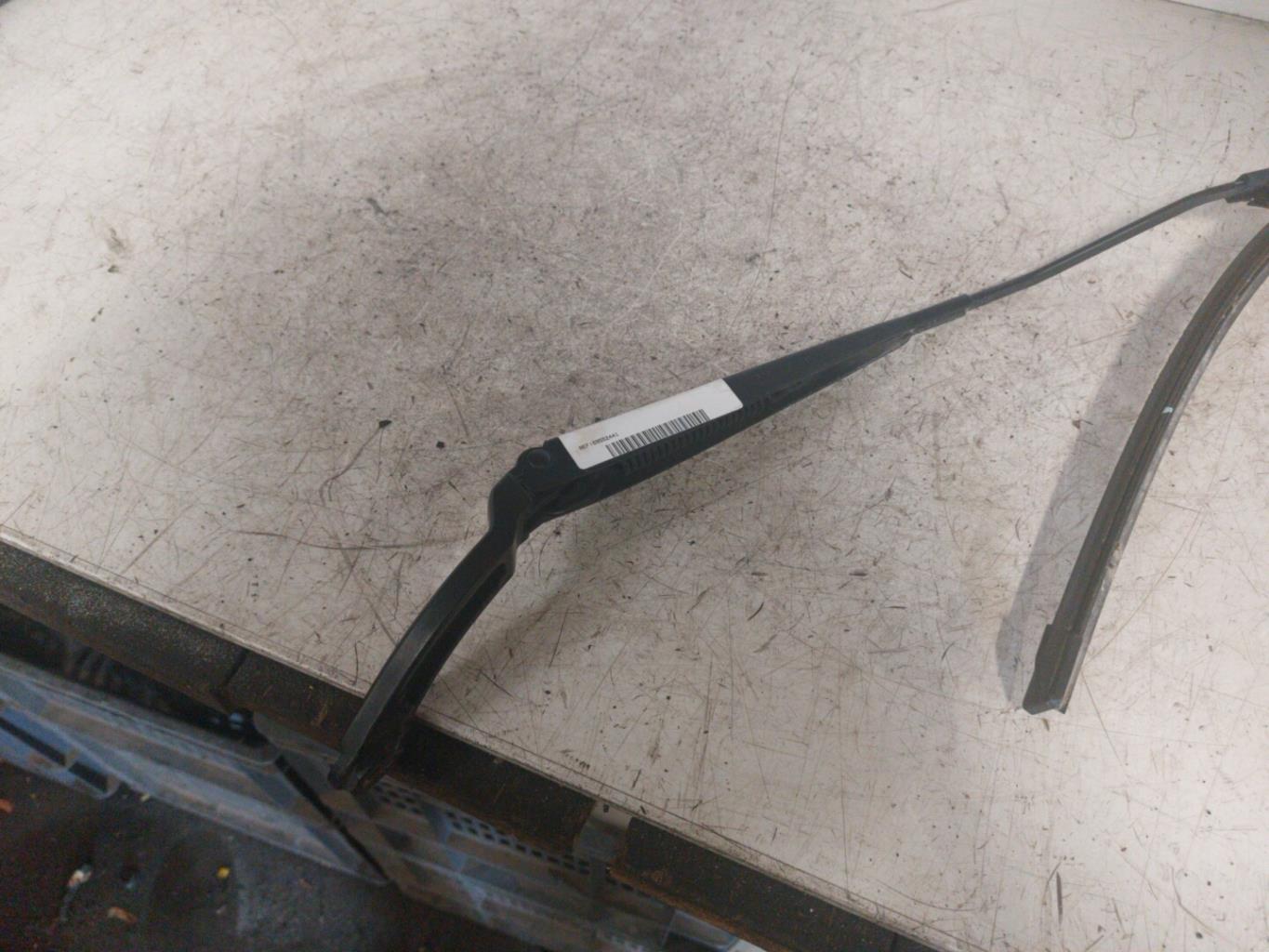 Braccio tergicristallo anteriore sinistro RENAULT CLIO 4 PHASE 2  - 1