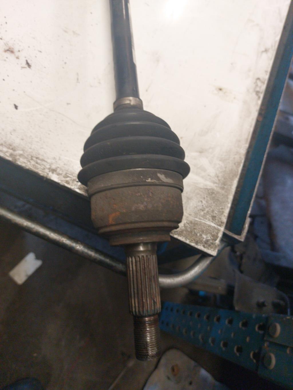 Giunto cardanico albero di trasmissione sinistro NISSAN MICRA 3 PHASE 1 Gasolina - 1