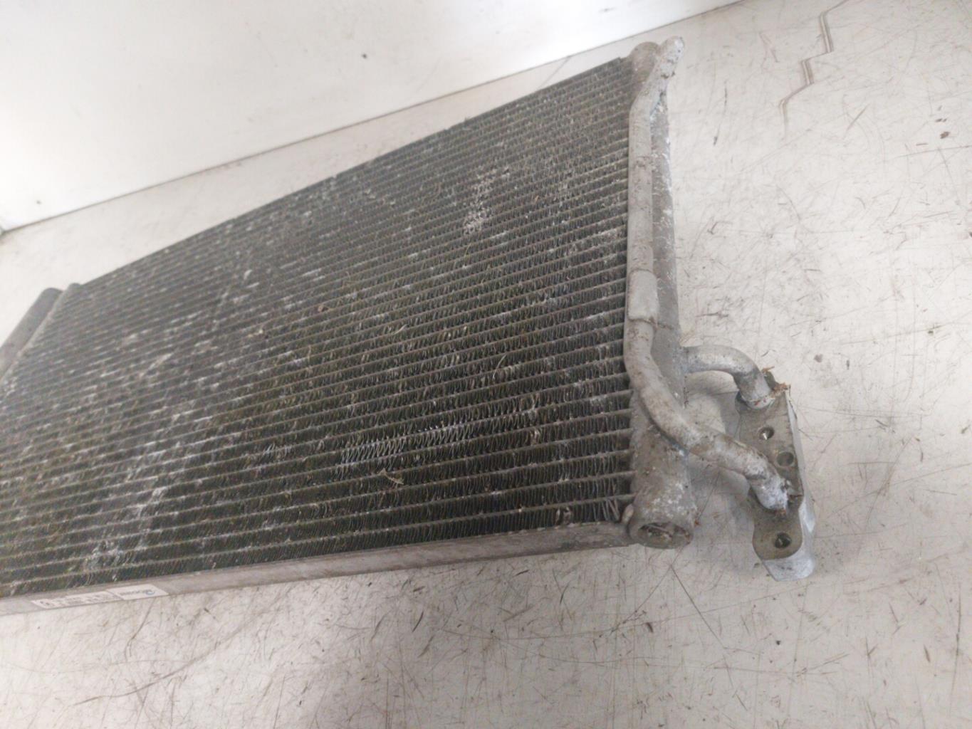 Condenseur de clim BMW SERIE 1 E81 Diesel - 1