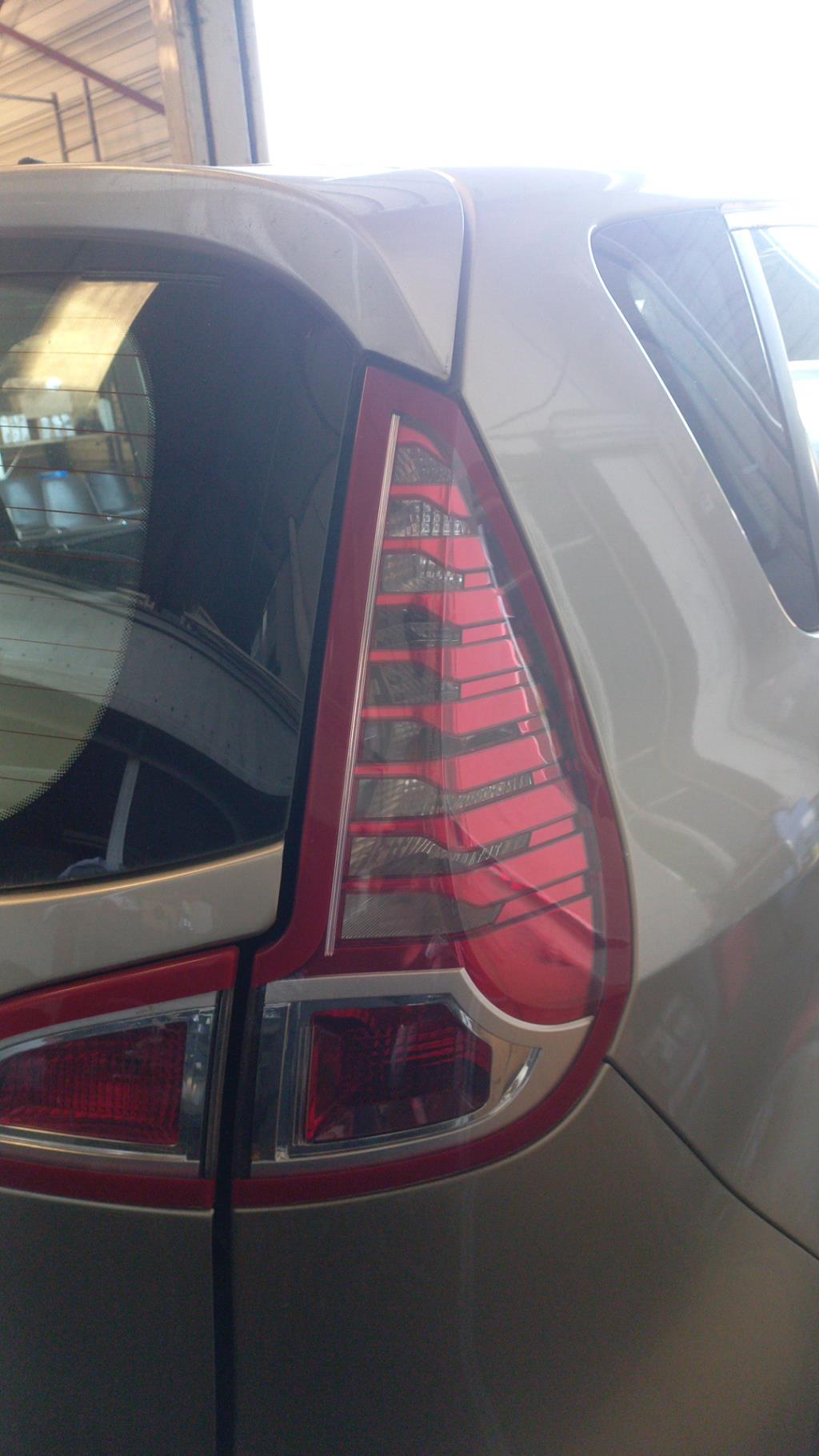 Fanale posteriore principale destro (luci) RENAULT SCENIC 3 PHASE 1 Diésel - 1