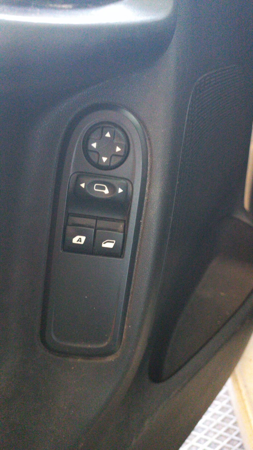 Interruttore lavacristalli anteriore sinistro CITROEN C3 2 PHASE 2 Diésel - 1