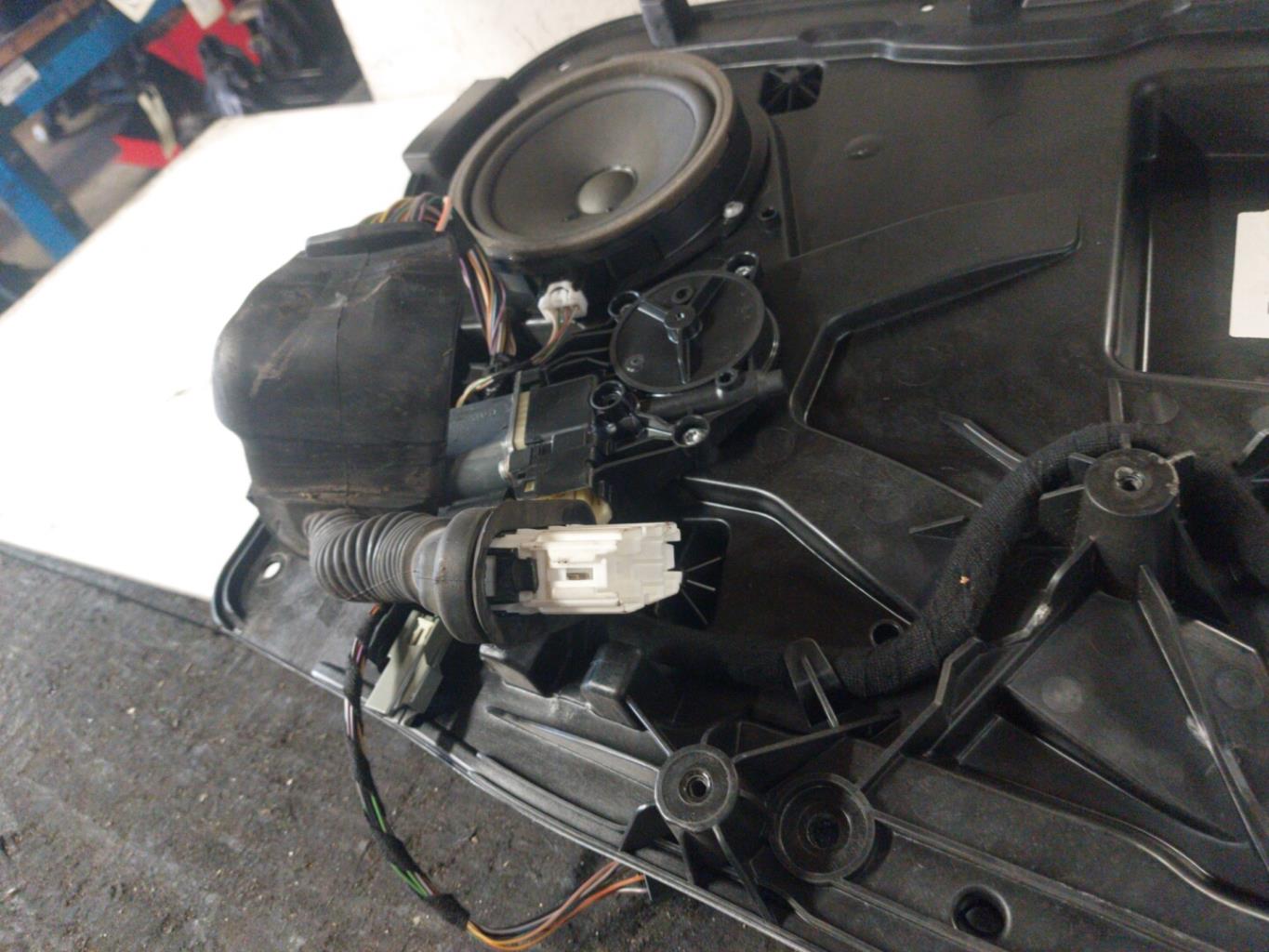 Alzacristalli elettrico anteriore sinistro FORD FIESTA 6 PHASE 1 Diésel - 1