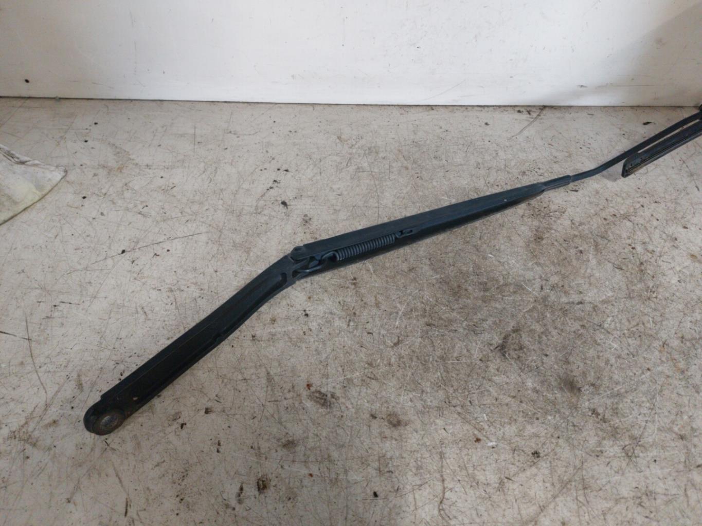 Braccio tergicristallo anteriore destro RENAULT CLIO 4 PHASE 2  - 1