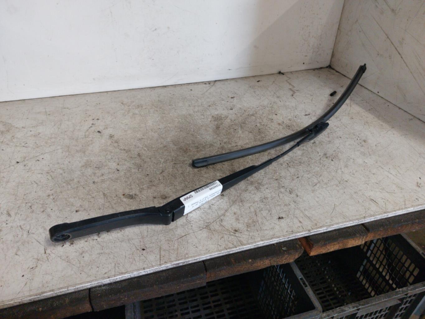 Braccio tergicristallo anteriore sinistro VOLKSWAGEN POLO 5 PHASE 1 Gasolina - 1