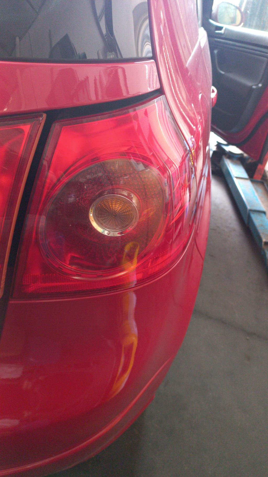 Fanale posteriore principale destro (luci) VOLKSWAGEN GOLF 5  - 1