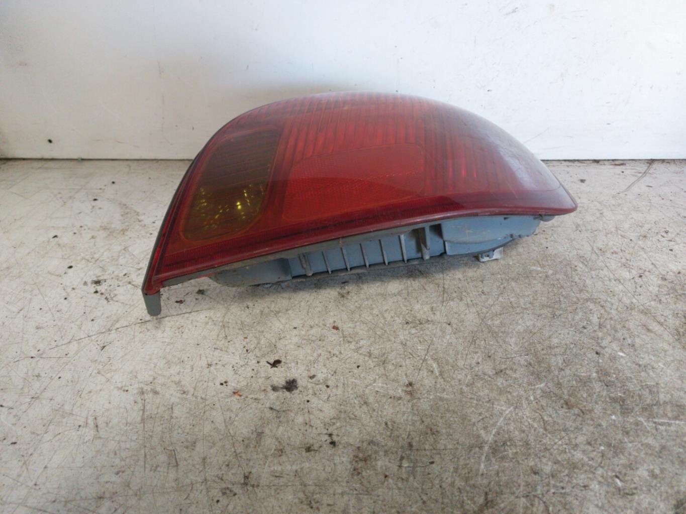 Fanale posteriore principale destro (luci) TOYOTA YARIS 1 PHASE 2 Diésel - 1