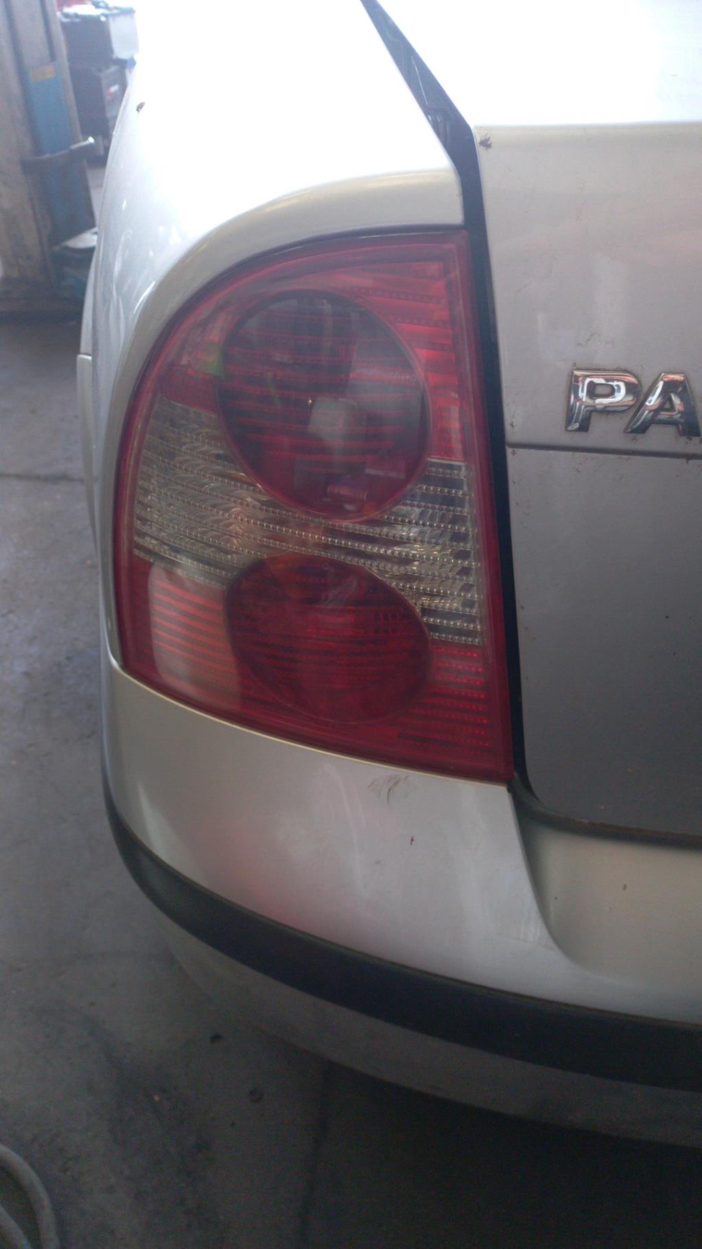 Fanale posteriore principale sinistro (luci) VOLKSWAGEN PASSAT 4 PHASE 2 Diésel - 1