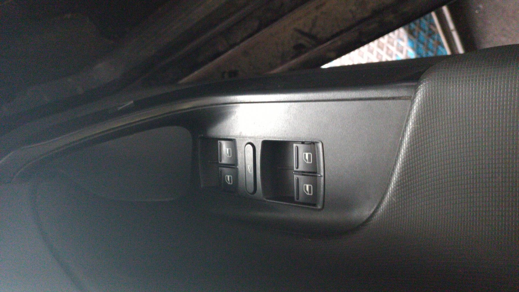Alzacristalli elettrico posteriore sinistro SEAT IBIZA 4 PHASE 1 Diésel - 1