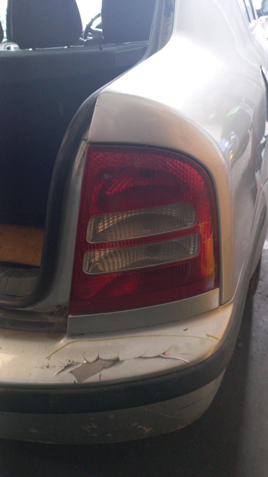 Fanale posteriore principale destro (luci) SKODA OCTAVIA 1 PHASE 2 Diésel - 1