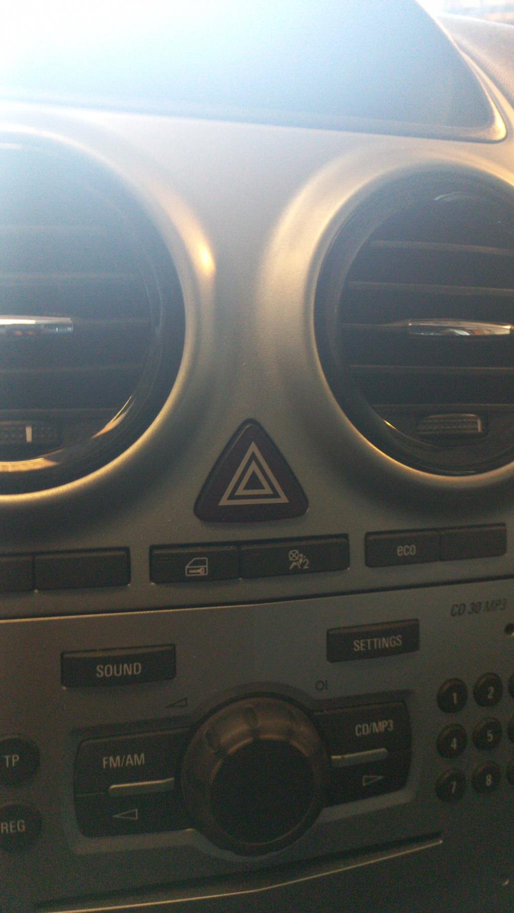 Bouton de warning OPEL CORSA D PHASE 2 Diesel - 1