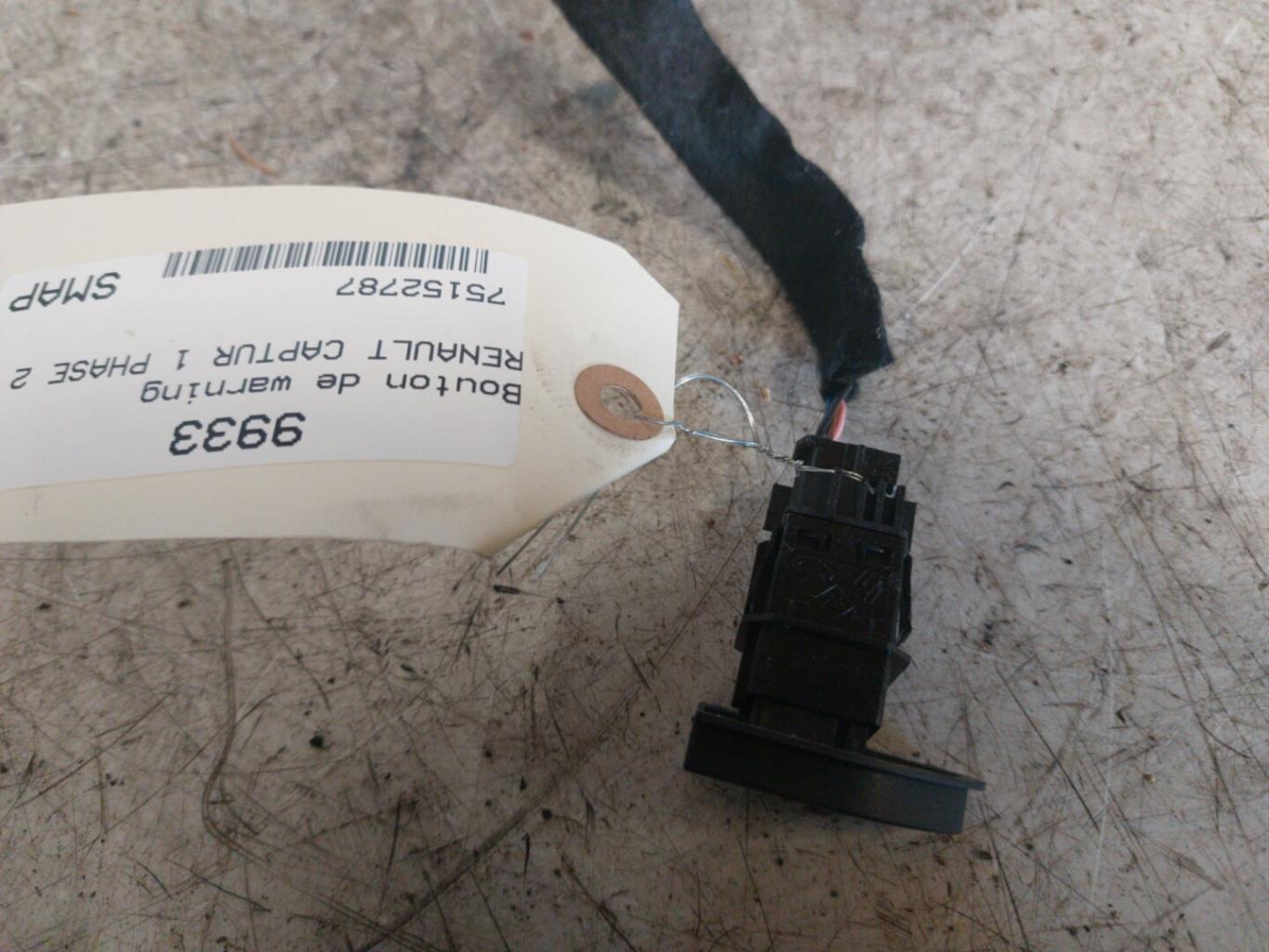 Bouton de warning RENAULT CAPTUR 1 PHASE 2 Essence - 1