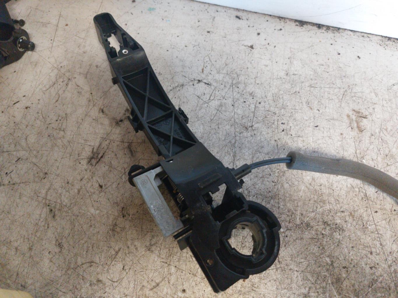 Serrure avant gauche NISSAN INTERSTAR 2 Diesel - 1