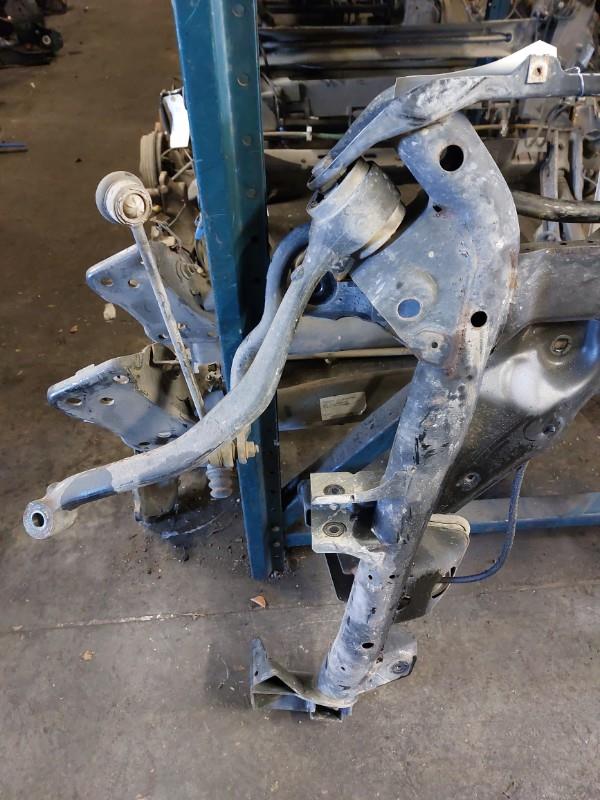 Berceau avant BMW X3 E83 PHASE 2  - 1