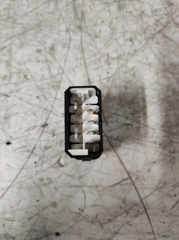 Interruttore lavacristalli anteriore sinistro AIXAM S8 CROSSLINE Diésel - 1
