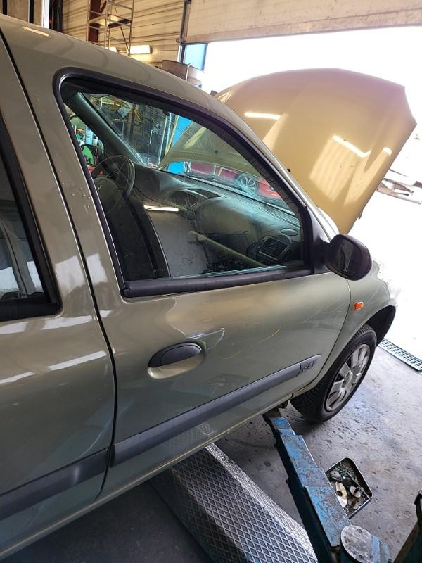 Porte avant droit RENAULT CLIO 2 PHASE 2  - 1