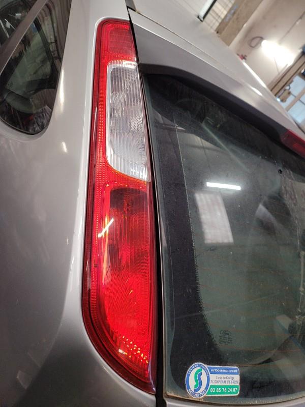 Fanale posteriore principale sinistro (luci) FORD FOCUS 2 PHASE 1 Diésel - 1