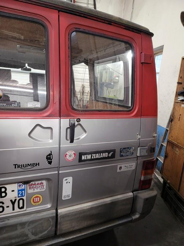 Puerta del maletero derecha RENAULT TRAFIC 1 PHASE 2 Gasolina - 1