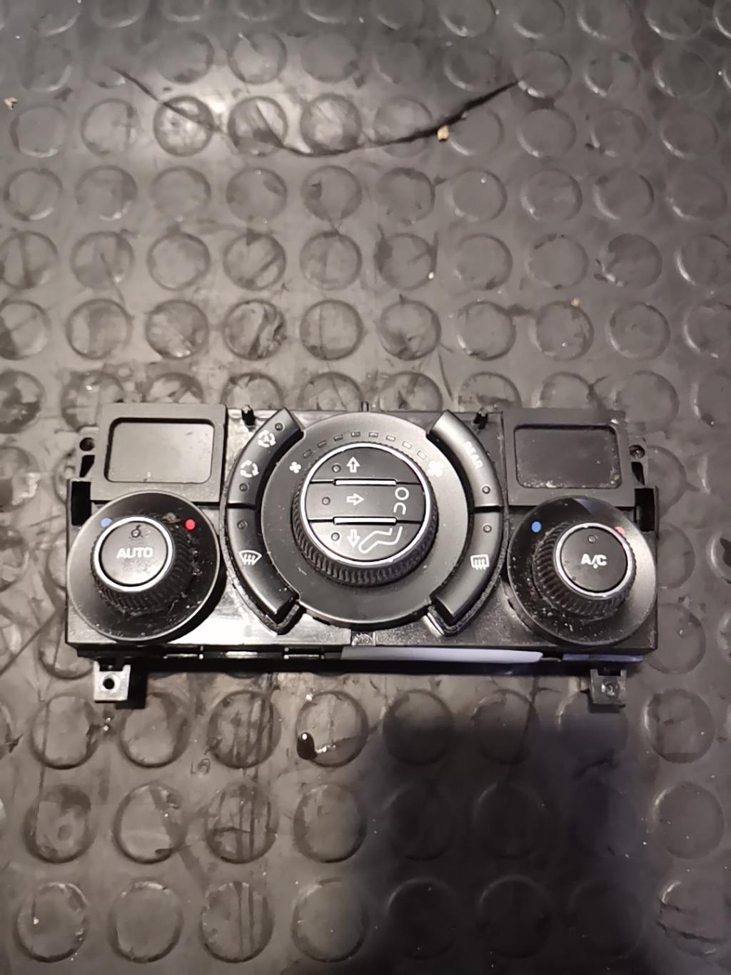 Commande chauffage PEUGEOT 5008 1 PHASE 1 Diesel - 1