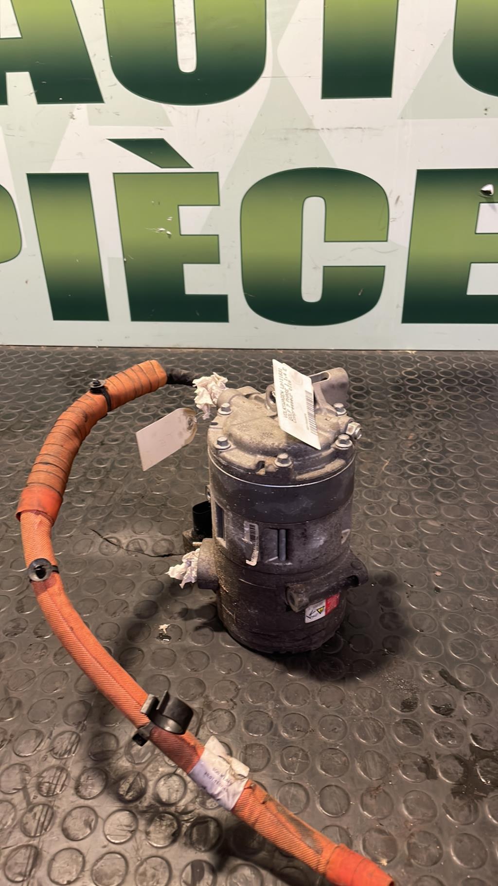 Compresseur clim VOLKSWAGEN GOLF 7 PHASE 1 Essence/Hybride - 1