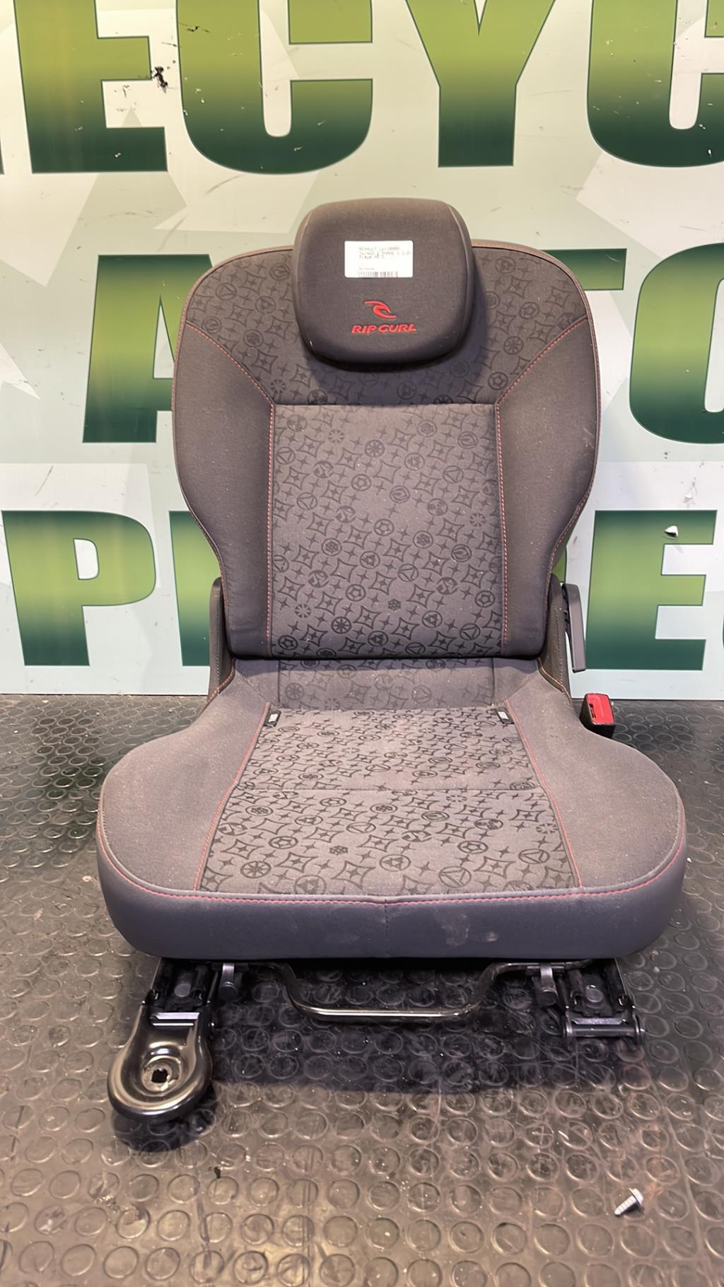 Siege arriere droit RENAULT TWINGO 2 PHASE 1 Essence - 1