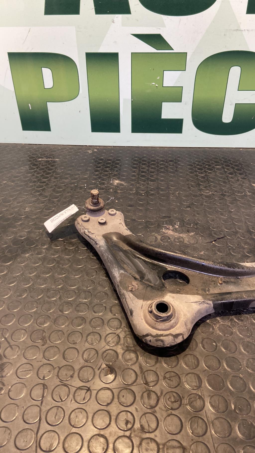 Triangle avant droit PEUGEOT 208 1 PHASE 2 Diesel - 1