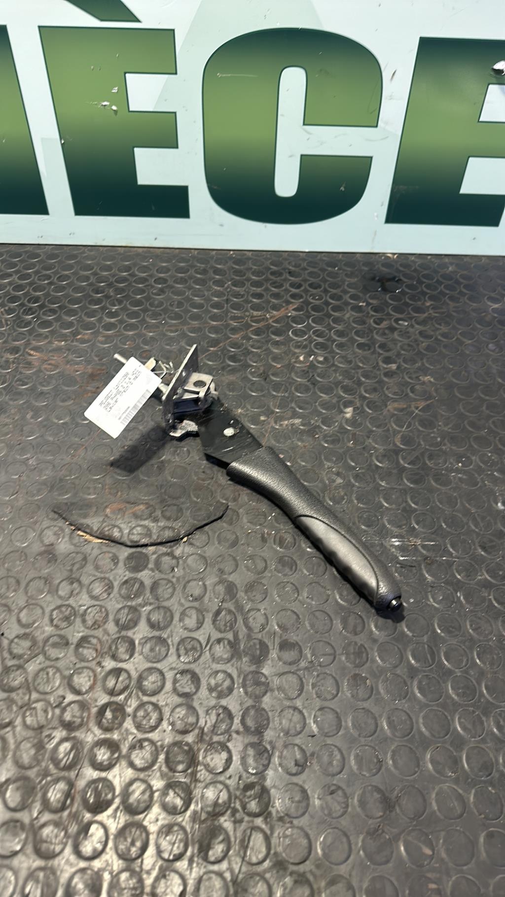 Levier frein à main PEUGEOT 206 PHASE 2 Diesel - 1