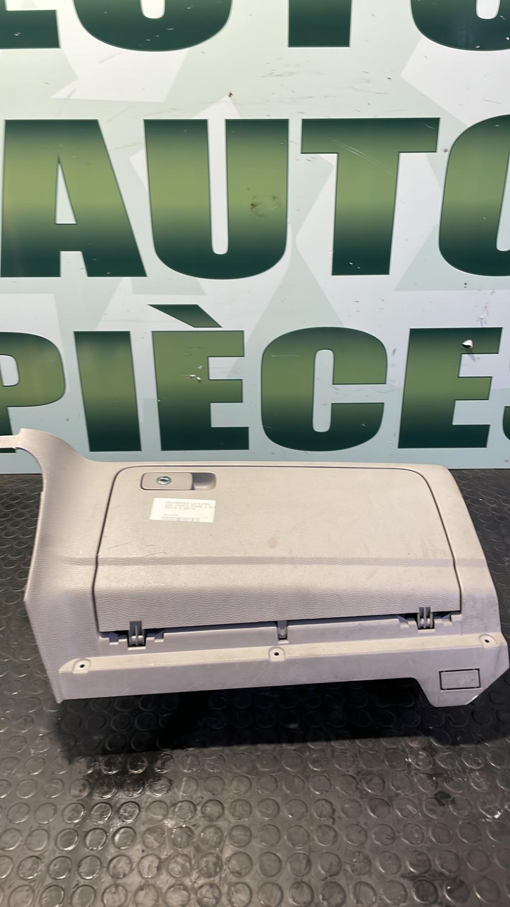 Boite a gants VOLKSWAGEN EOS CABRIO PHASE 1 Diesel - 1