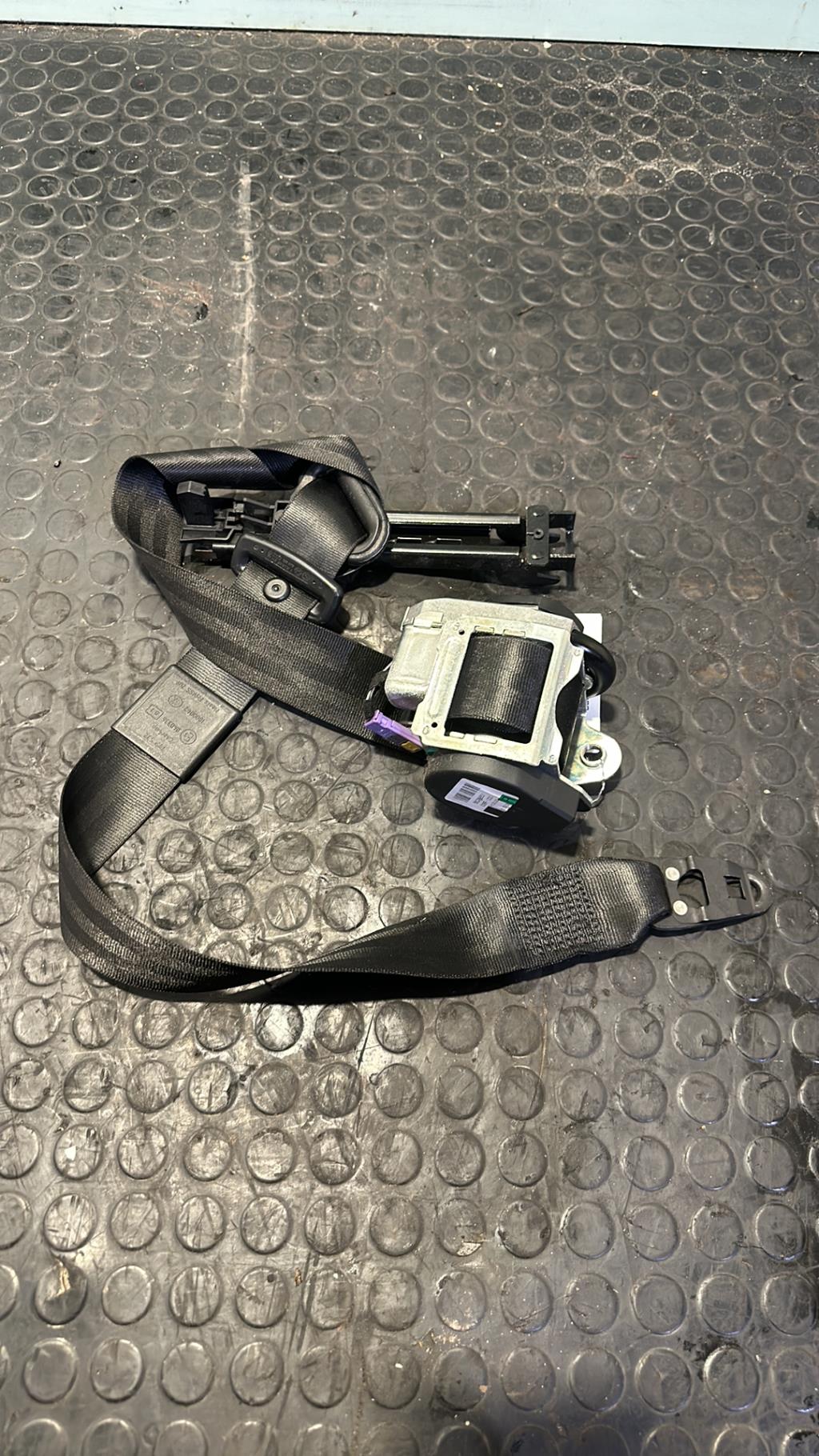 Ceinture avant droit AUDI A4 2 PHASE 2 Diesel - 1