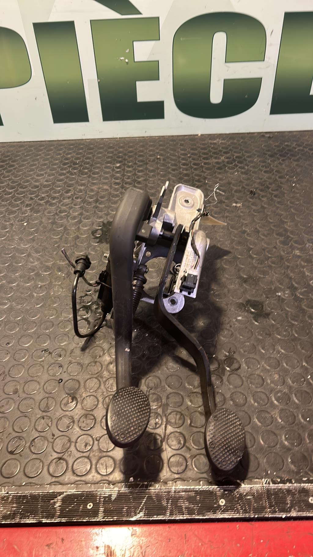 Pedalier MINI MINI 2 R60 COUNTRYMAN BREAK Diesel - 1