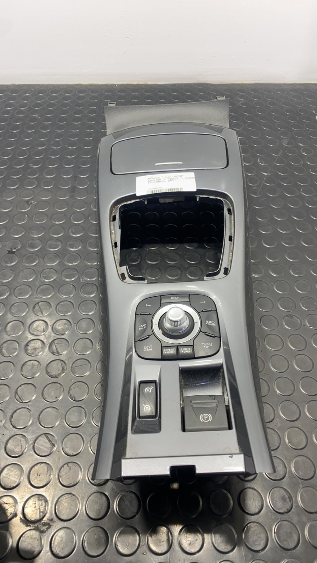 Commande GPS RENAULT LAGUNA 3 PHASE 1 BREAK Diesel - 1