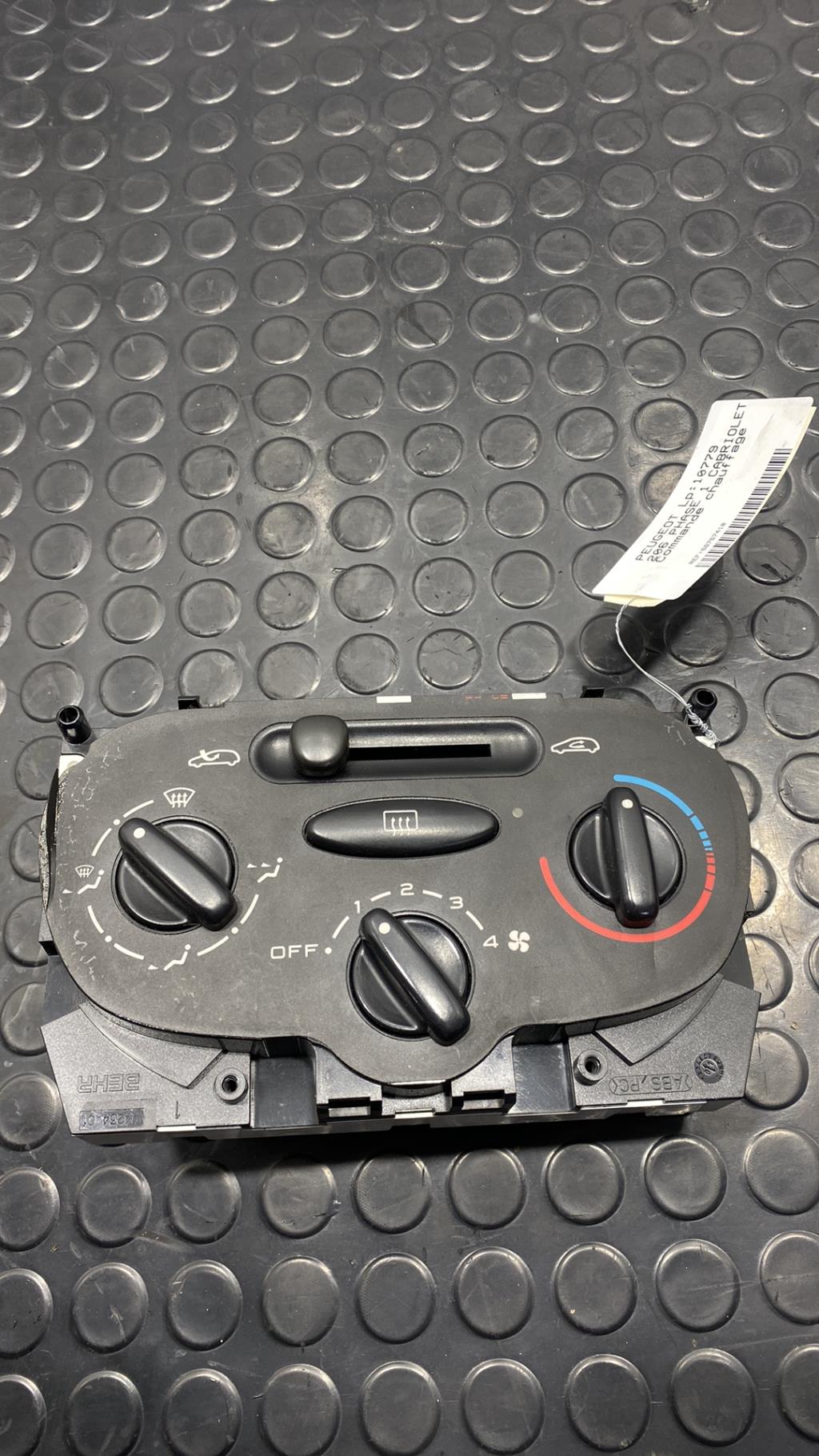 Commande chauffage PEUGEOT 206 PHASE 1 CABRIOLET Essence - 1