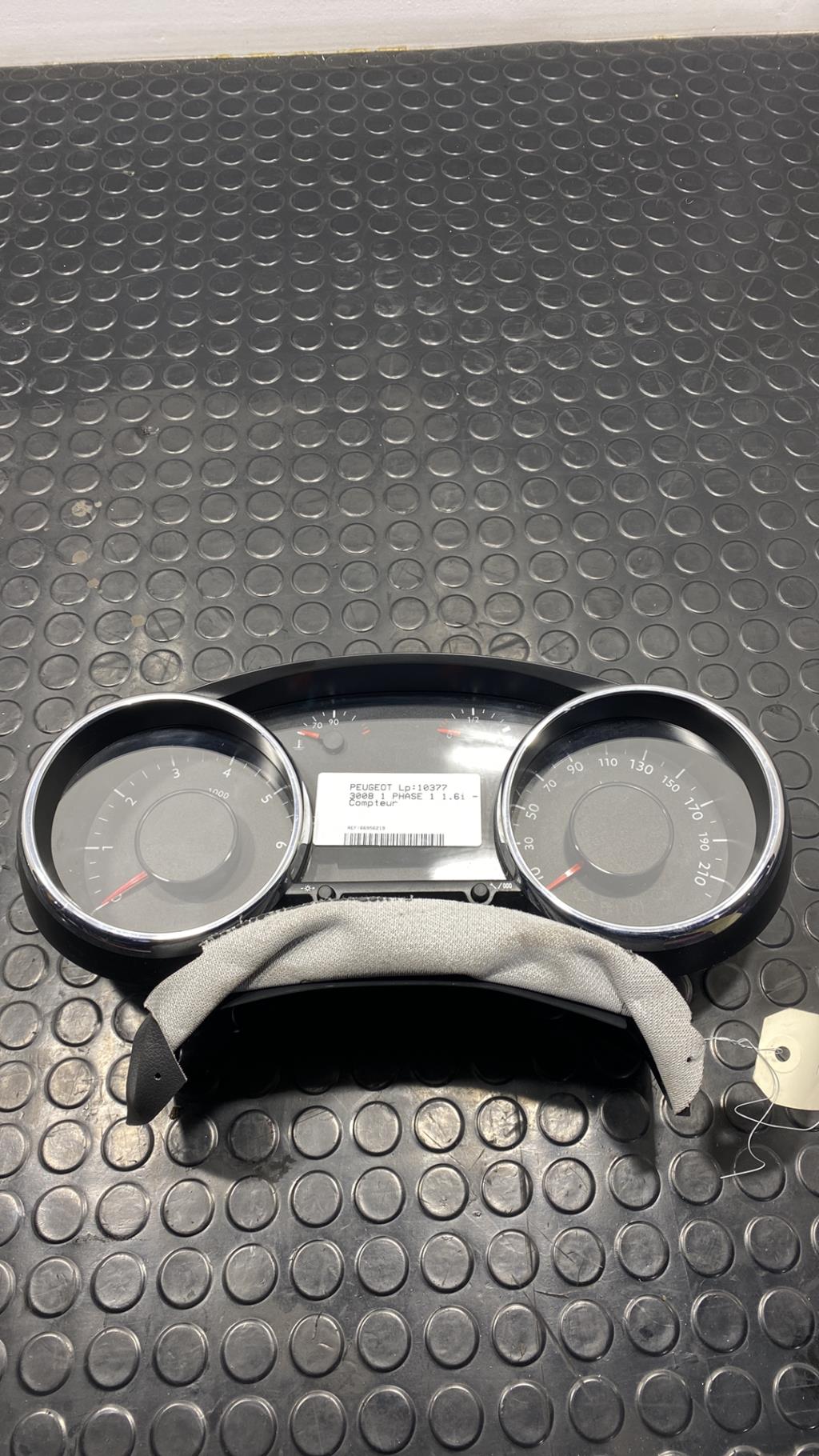 Compteur PEUGEOT 3008 1 PHASE 1 Essence - 1