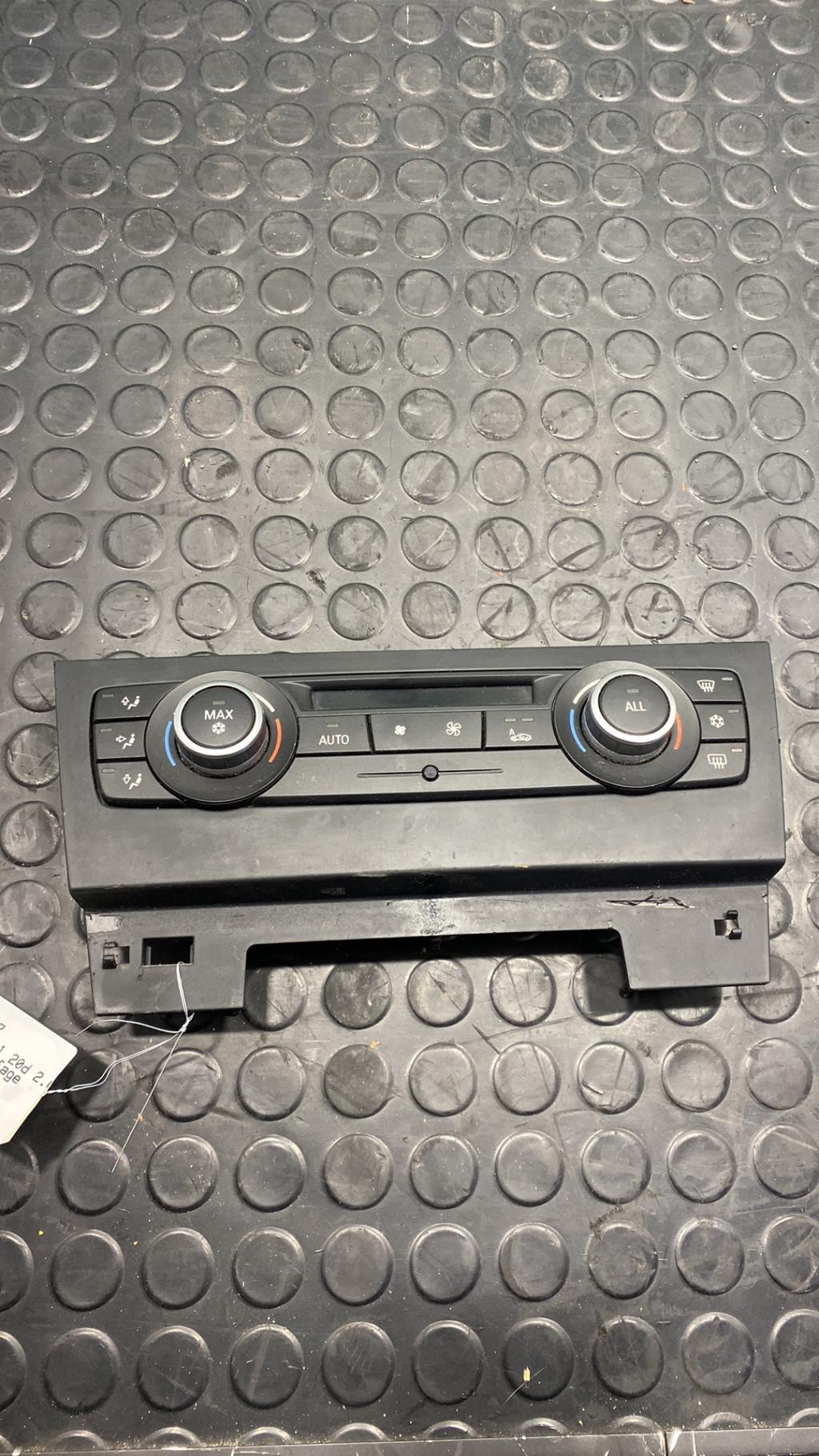 Commande chauffage BMW X1 E84 PHASE 1 Diesel - 1