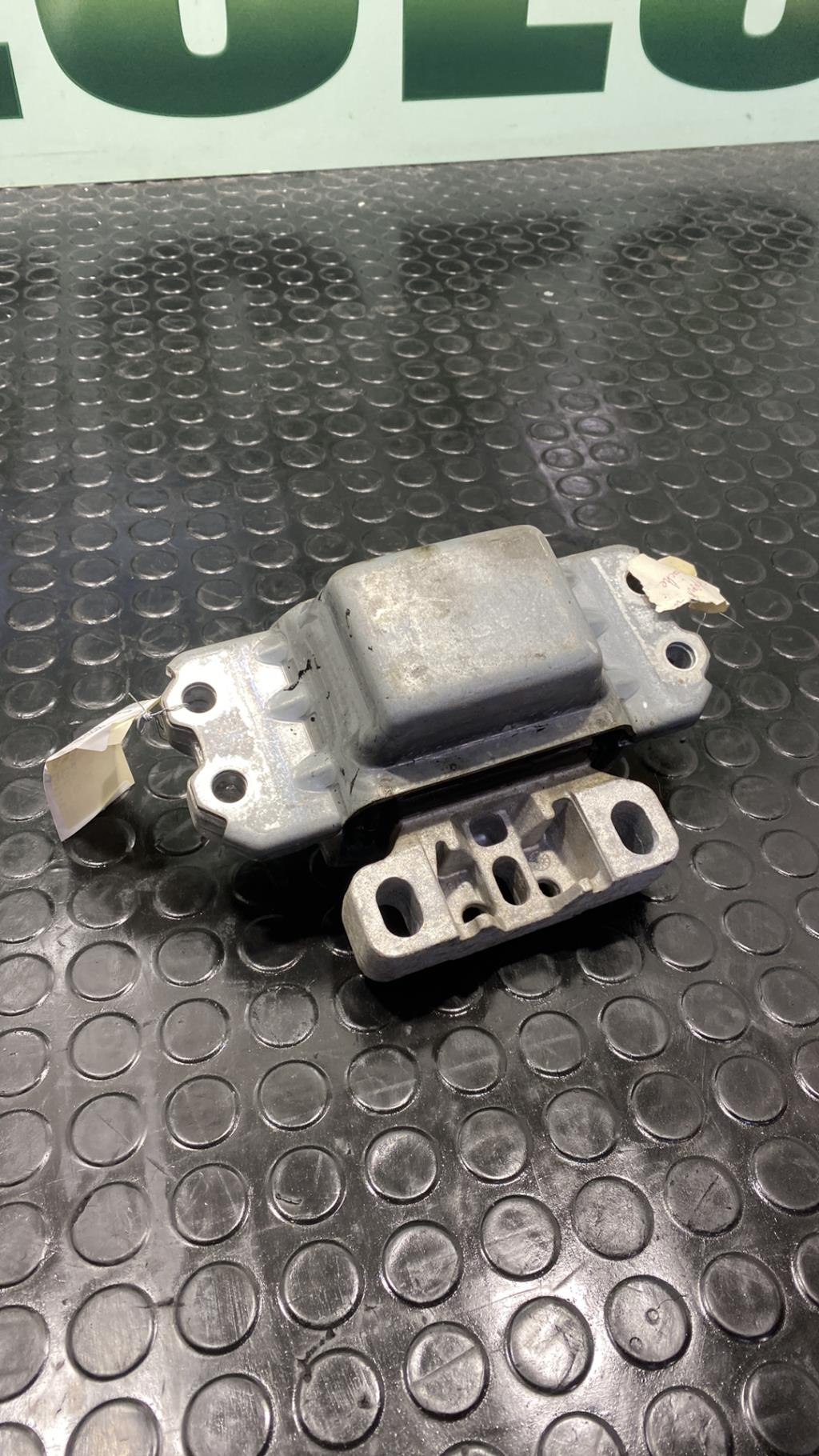 Support moteur gauche VOLKSWAGEN GOLF 6 Diesel - 1