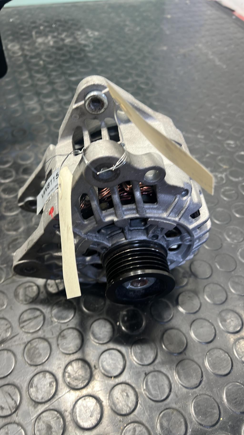 Alternateur SKODA FABIA 2 PHASE 1 Essence - 1