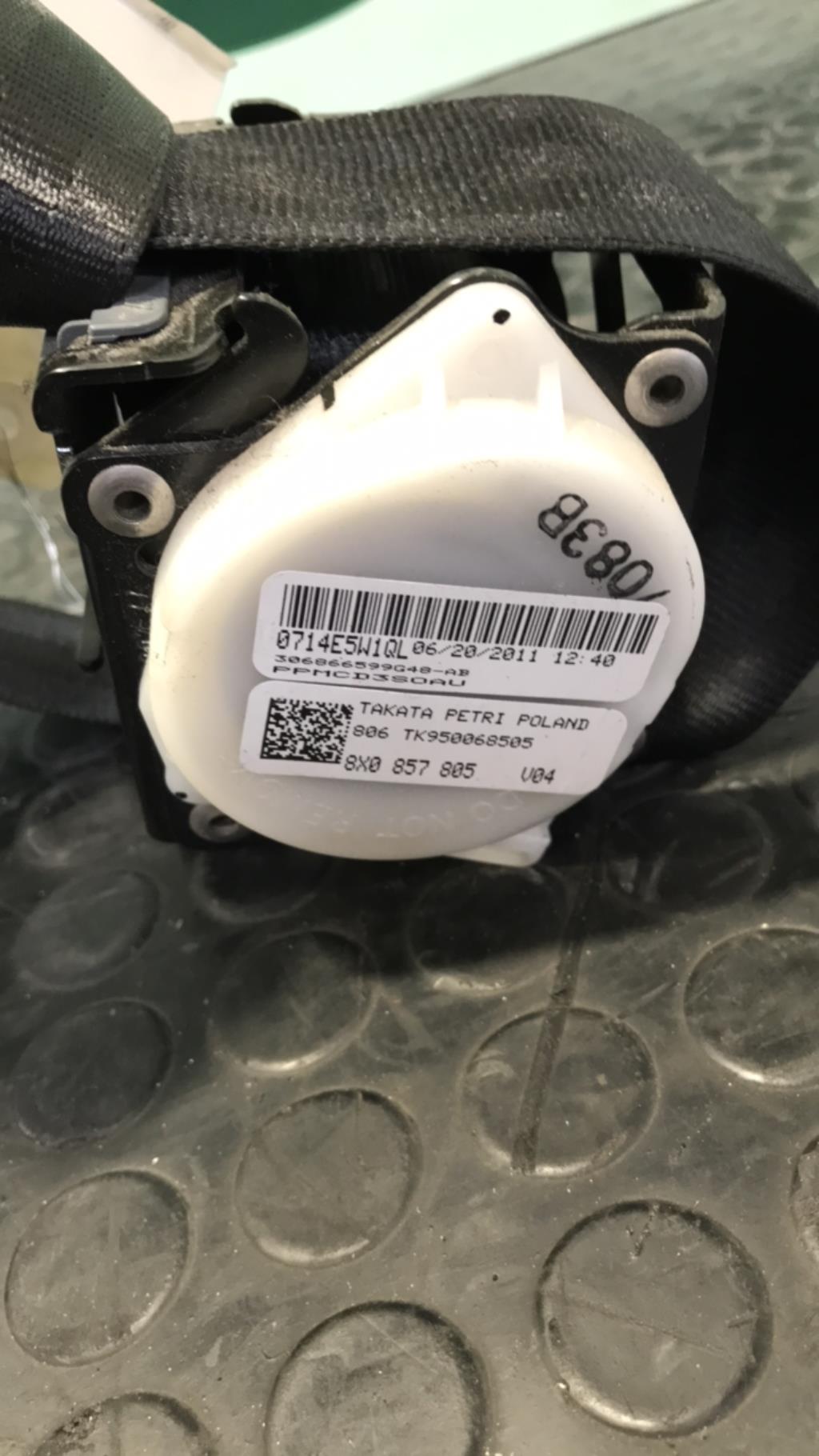Ceinture arriere droit AUDI A1 1 PHASE 1 Essence - 1