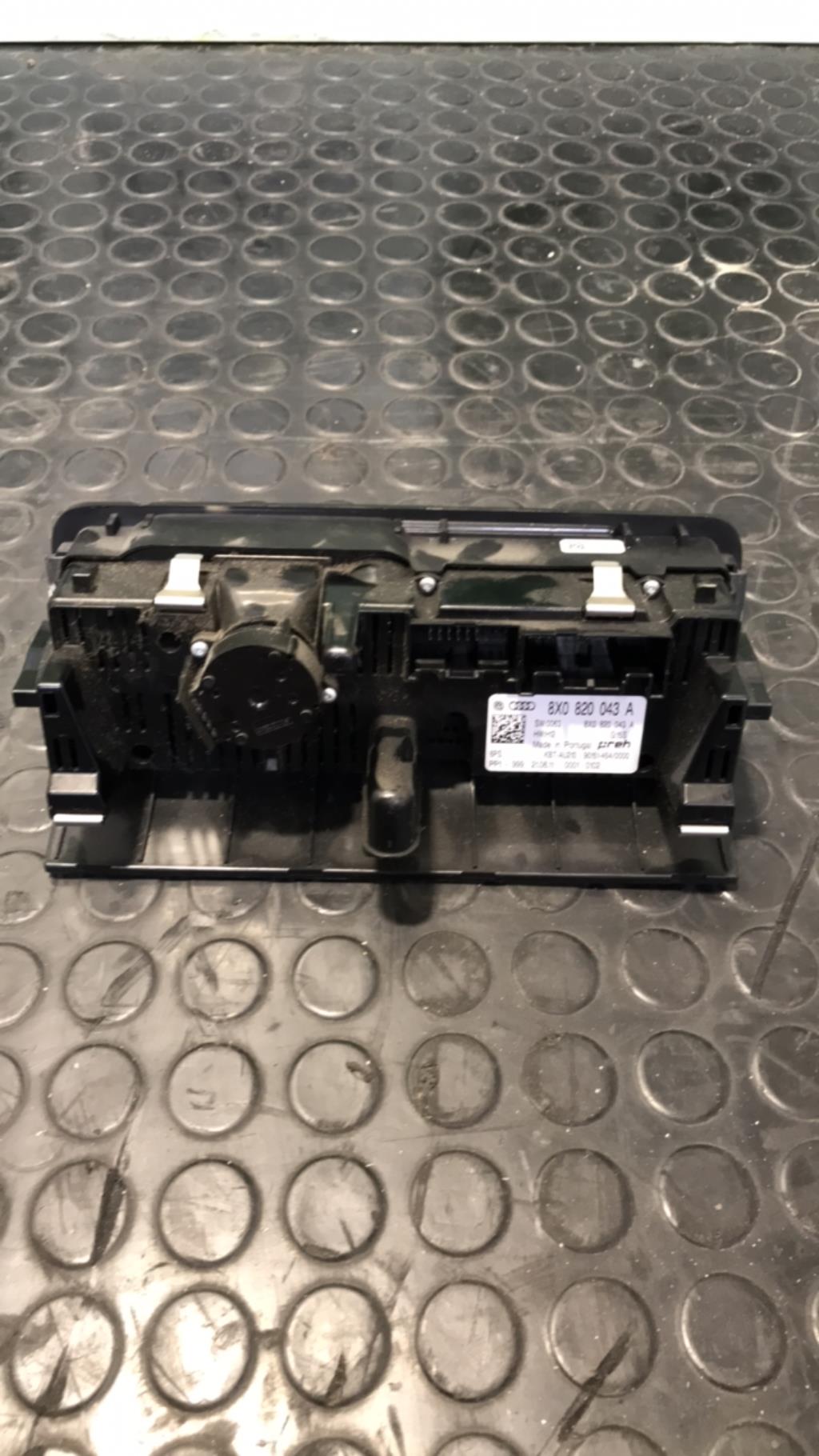 Commande chauffage AUDI A1 1 PHASE 1 Essence - 1