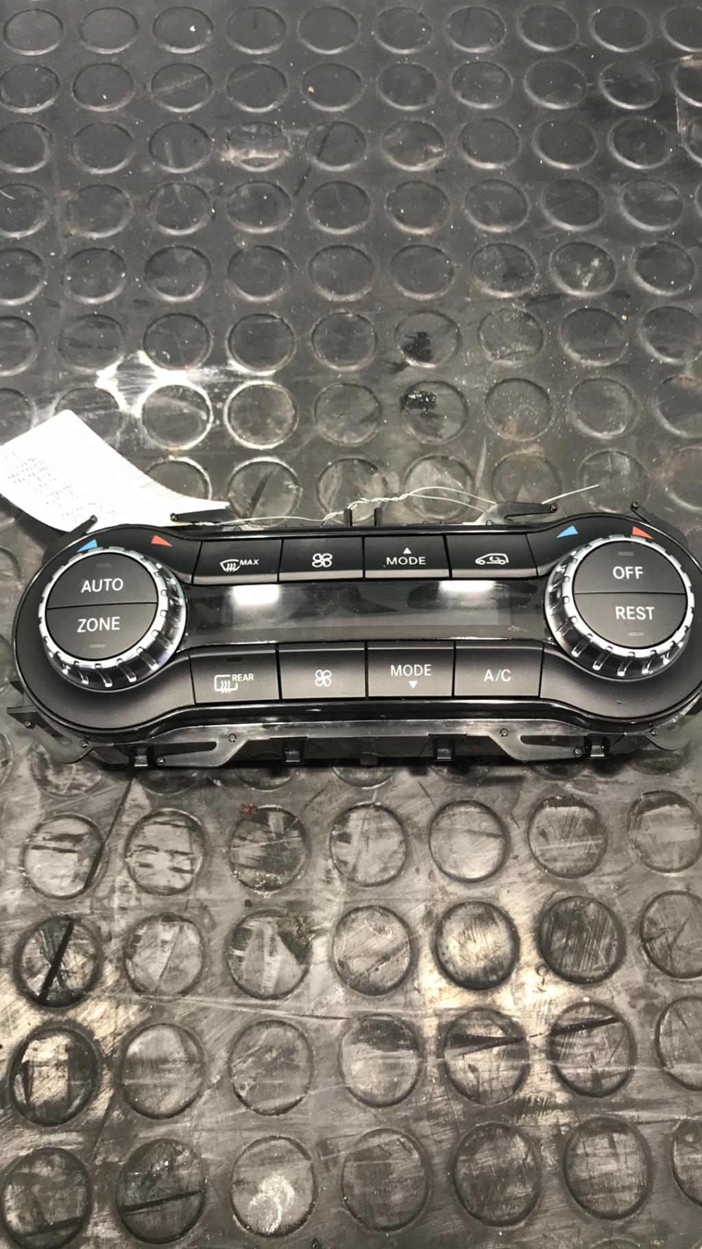 Commande chauffage MERCEDES CLASSE A 176  - 1