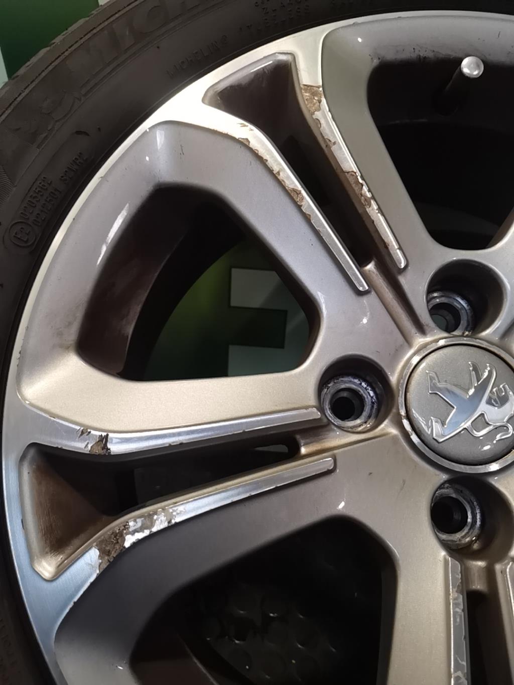 Roue PEUGEOT 208 1  - 1