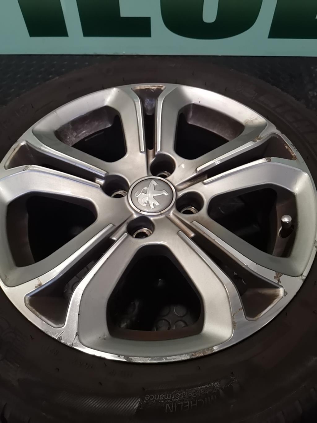 Roue PEUGEOT 208 1  - 1