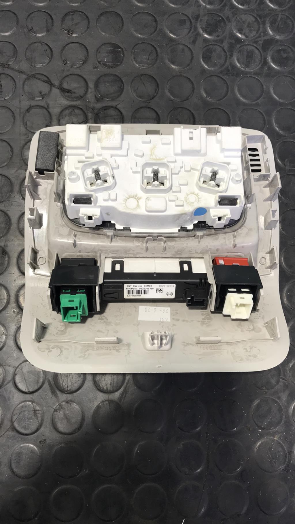 Eclairage de plafonnier CITROEN C3 3 PHASE 1 Diesel - 1