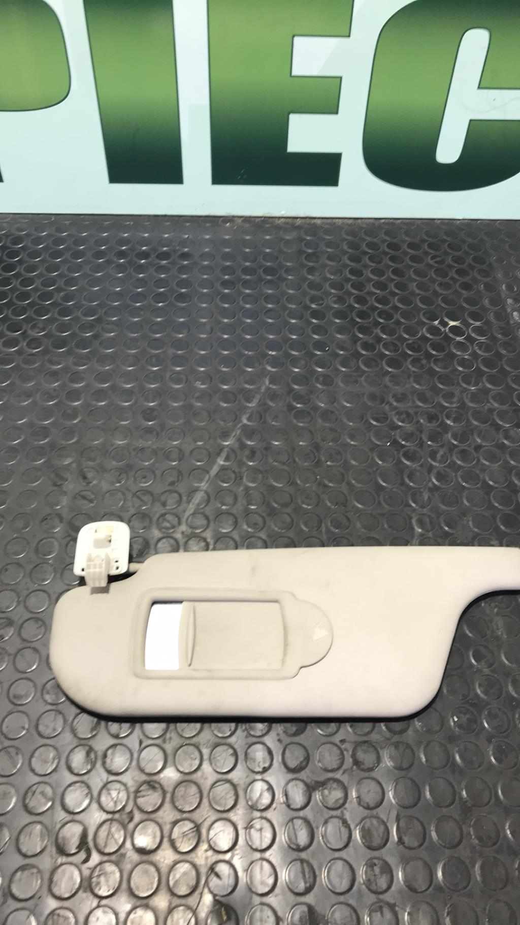 Pare soleil gauche RENAULT CLIO 3 PHASE 2 Essence - 1