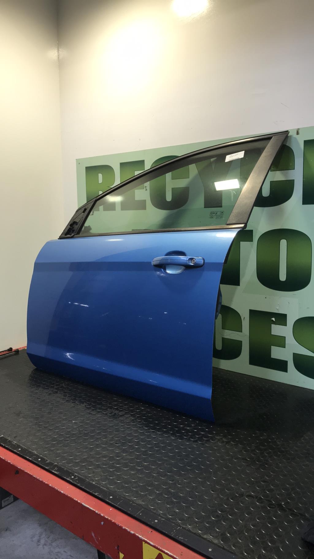 Porte avant gauche FORD FOCUS 2 PHASE 2 Diesel - 1