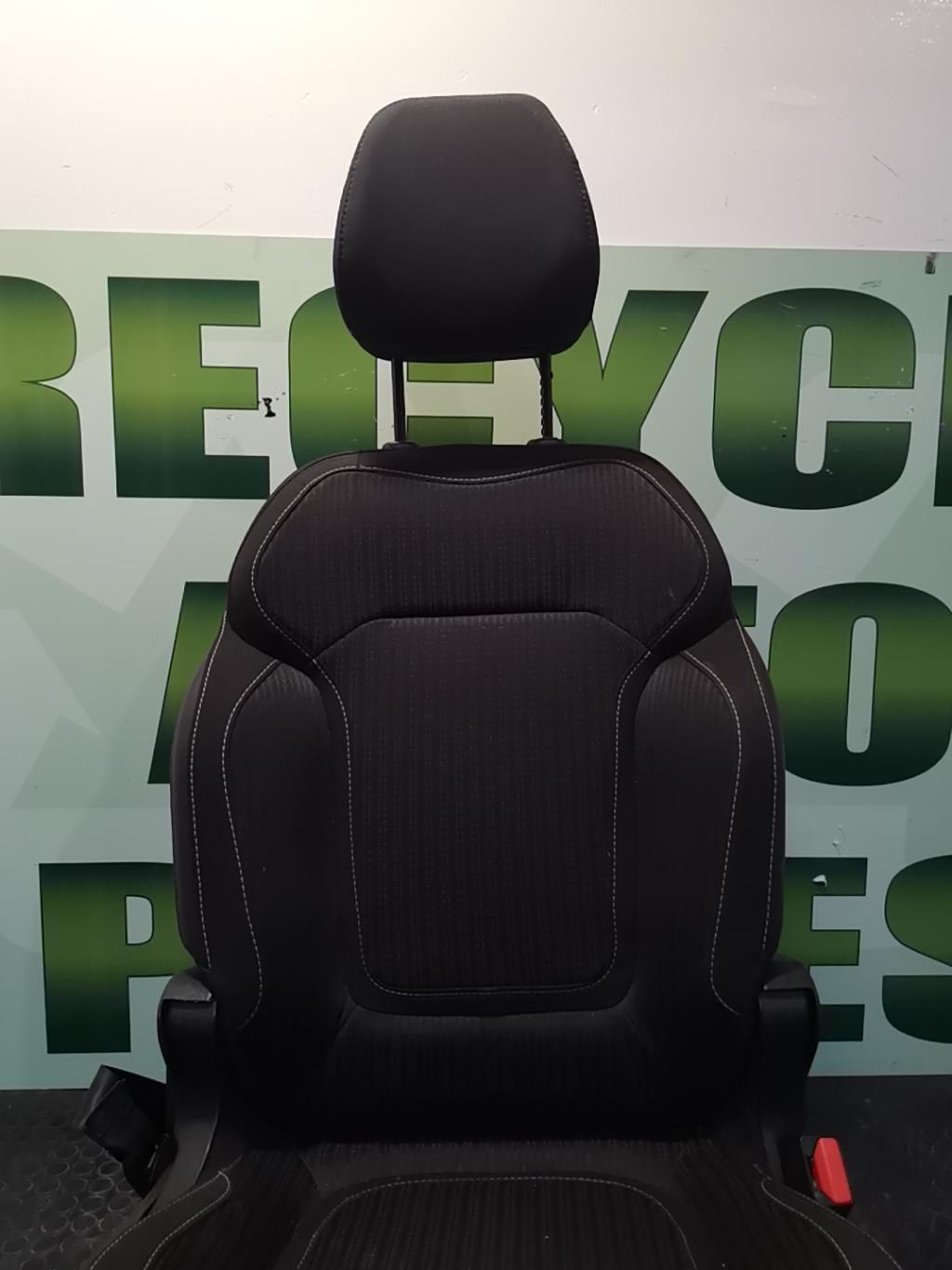 Siege avant droit RENAULT MEGANE 4 PHASE 1 BREAK Diesel/Hybride - 1