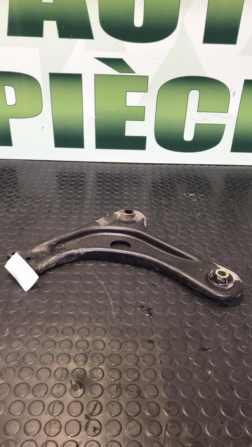 Triangle avant gauche CITROEN C3 3 PHASE 1 Diesel - 1