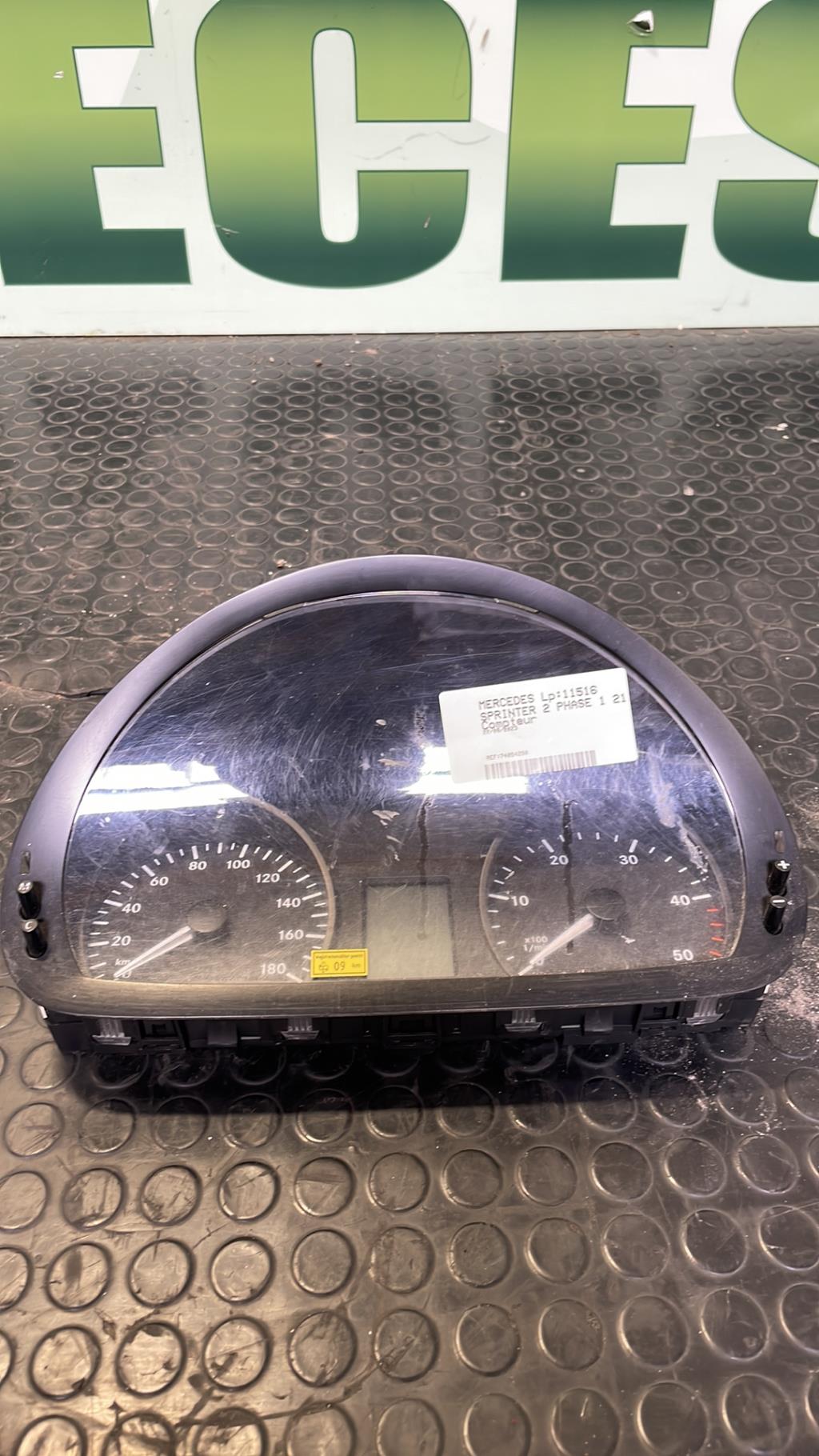 Compteur MERCEDES SPRINTER 2 PHASE 1 Diesel - 1