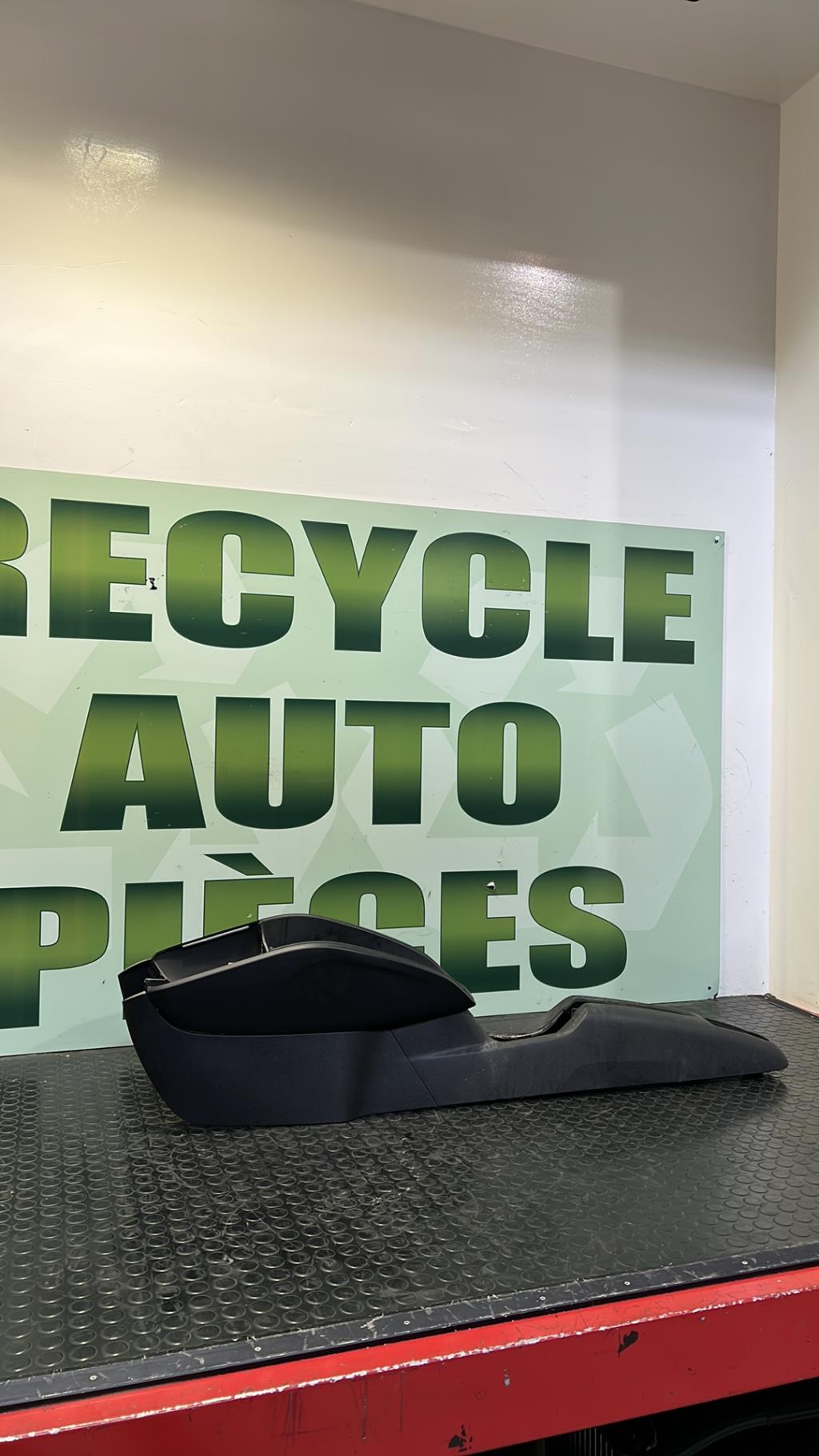 Console central (interieur plastique) AUDI A1 1 PHASE 1 Diesel - 1